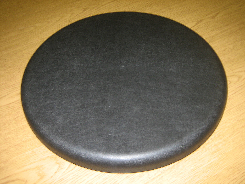 Poly-Bar-Seat-003.jpg